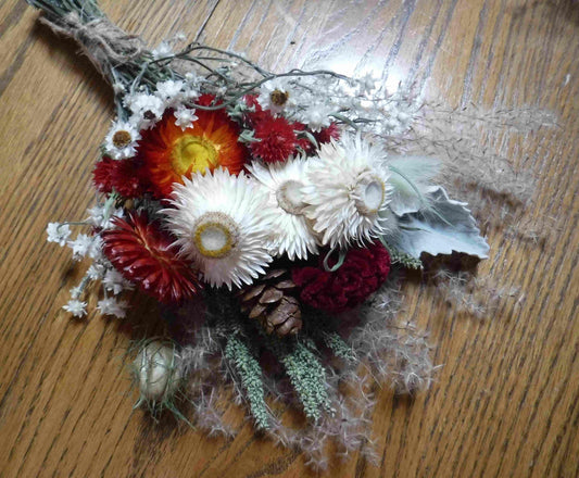 Winter Dried Flower Arrangement, Winter Dried Flower Bouquet, Christmas Dried Flower Arrangement, Christmas Dried Flower Bouquet, Xmas Decor